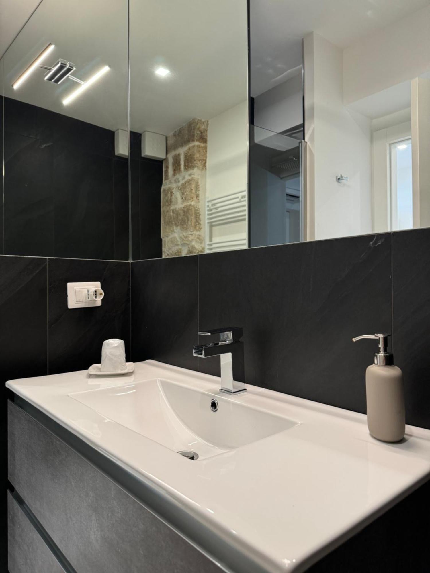 אסקולי פיצ'נו Re House Suite & Deluxe Apartament מראה חיצוני תמונה